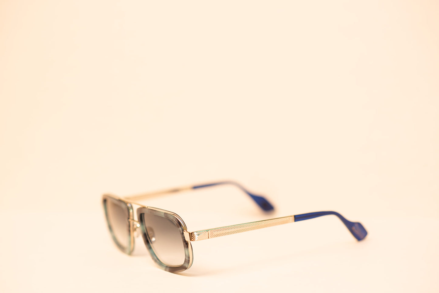 Palladium Cat's Eye Blue Unisex Sunglasses